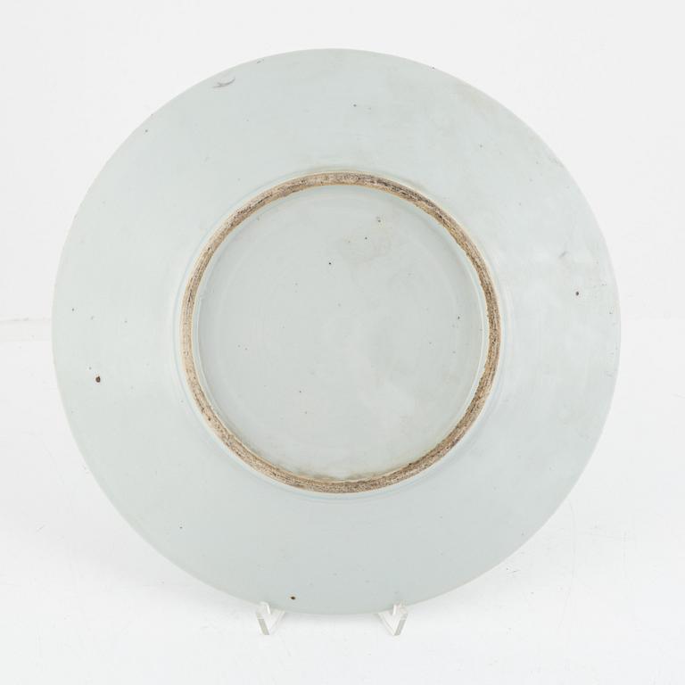 A Chinese porcelain dish, 20th century.