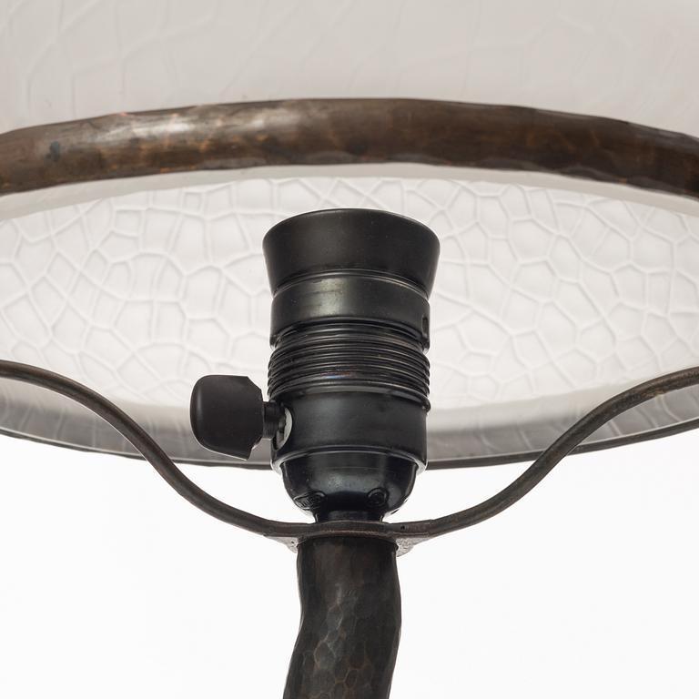 Harald Notini, a table lamp model "6834", Arvid Böhlmarks Lampfabrik, Stockholm, 1920s.