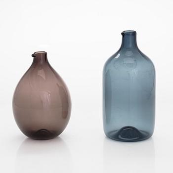 Timo Sarpaneva, Two glass 'Bird bottles', Iittala. Model designed in 1956.