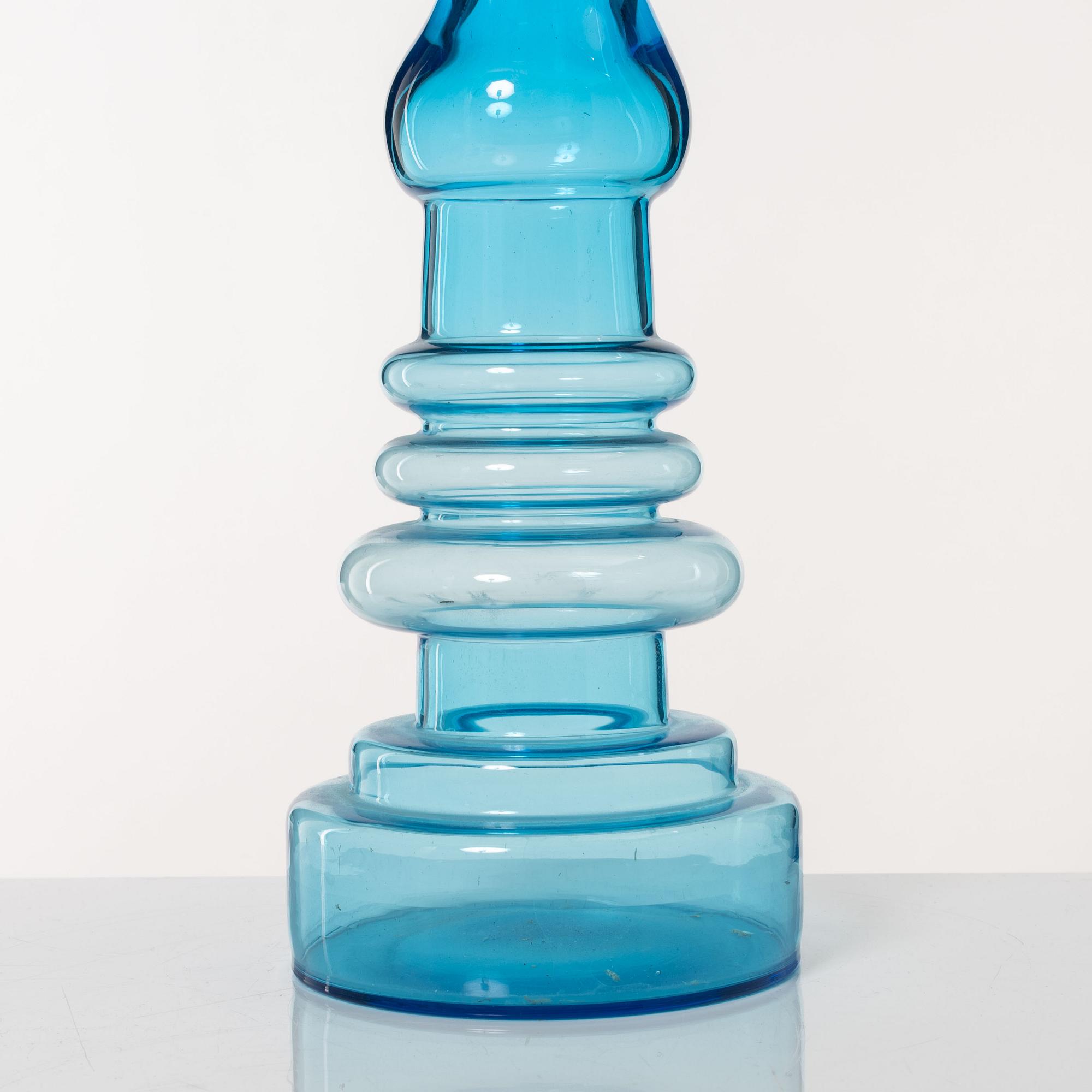 Oivo Toikka, a 'Lighthouse' glass vase, Nuutajärvi, Notsjö, Finland.