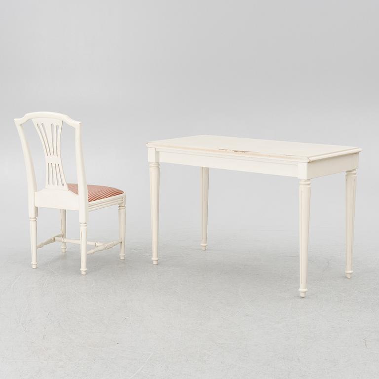 Skrivbord med stol, "Signum Gustavus", 1900-talets slut.