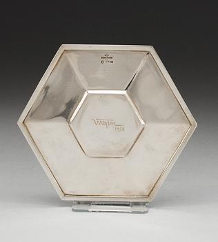 A Prince Eugen hexagonal dish, executed by C.G Hallberg, Stockholm 1918.
