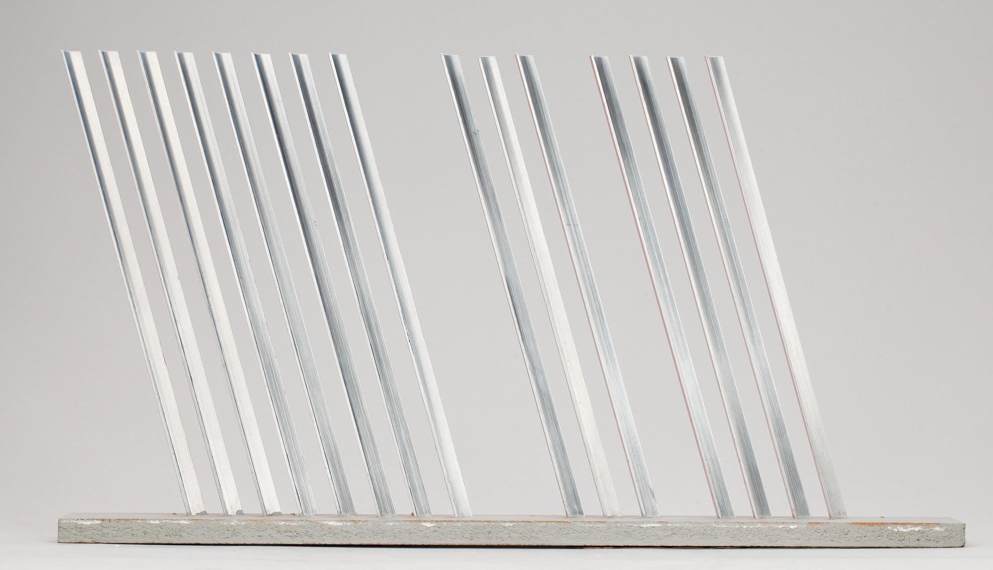 LARS-ERIK FALK, skulptur, aluminium och spånskiva.