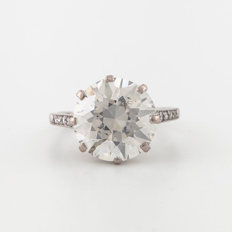 A brilliant cut diamond ring.