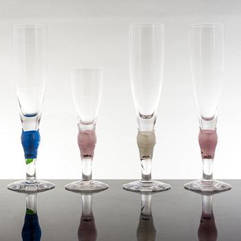 ULRICA HYDMAN-VALLIEN, glas, 9 st, 'Open minds', snaps och champagne glas för Kosta Boda.