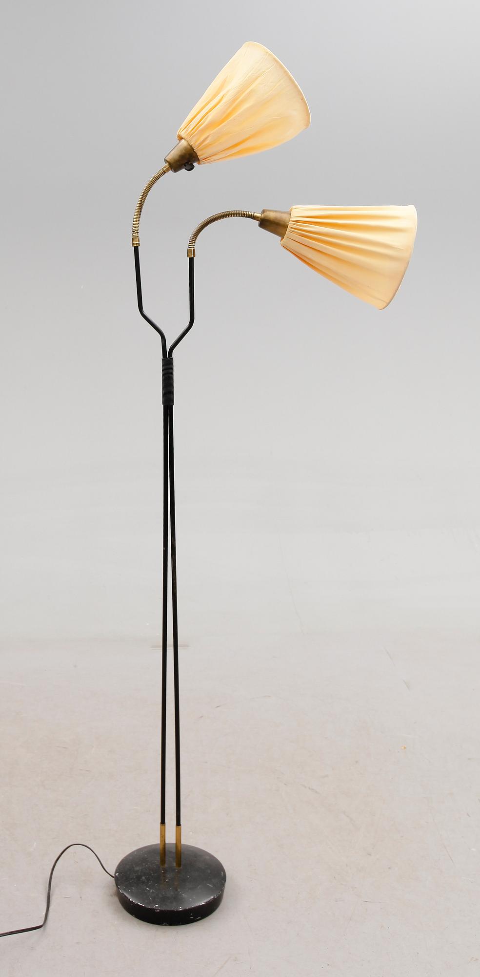 GOLVLAMPA, 1900-talets mitt.