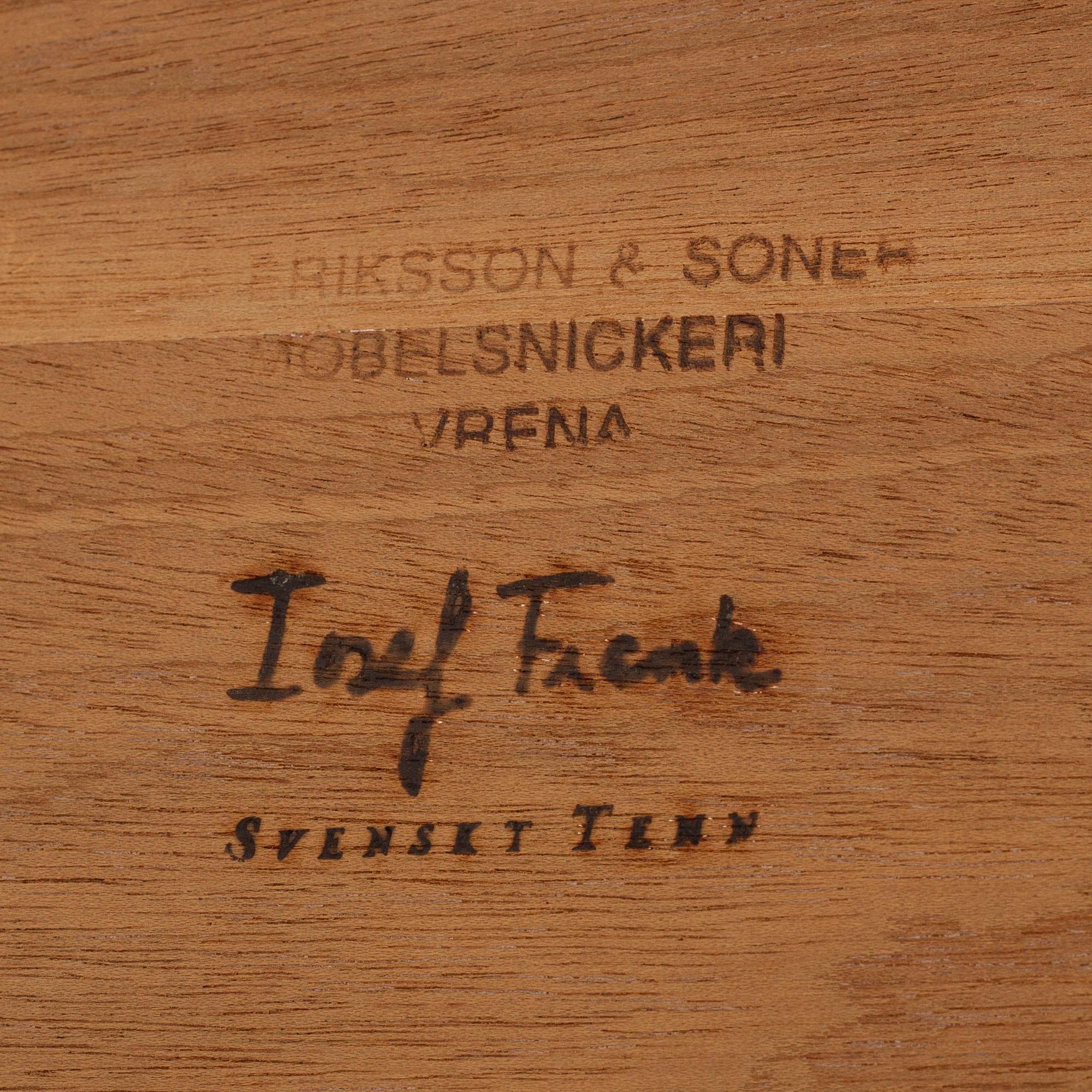 Josef Frank, display cabinet, model 2077, Svenskt Tenn.