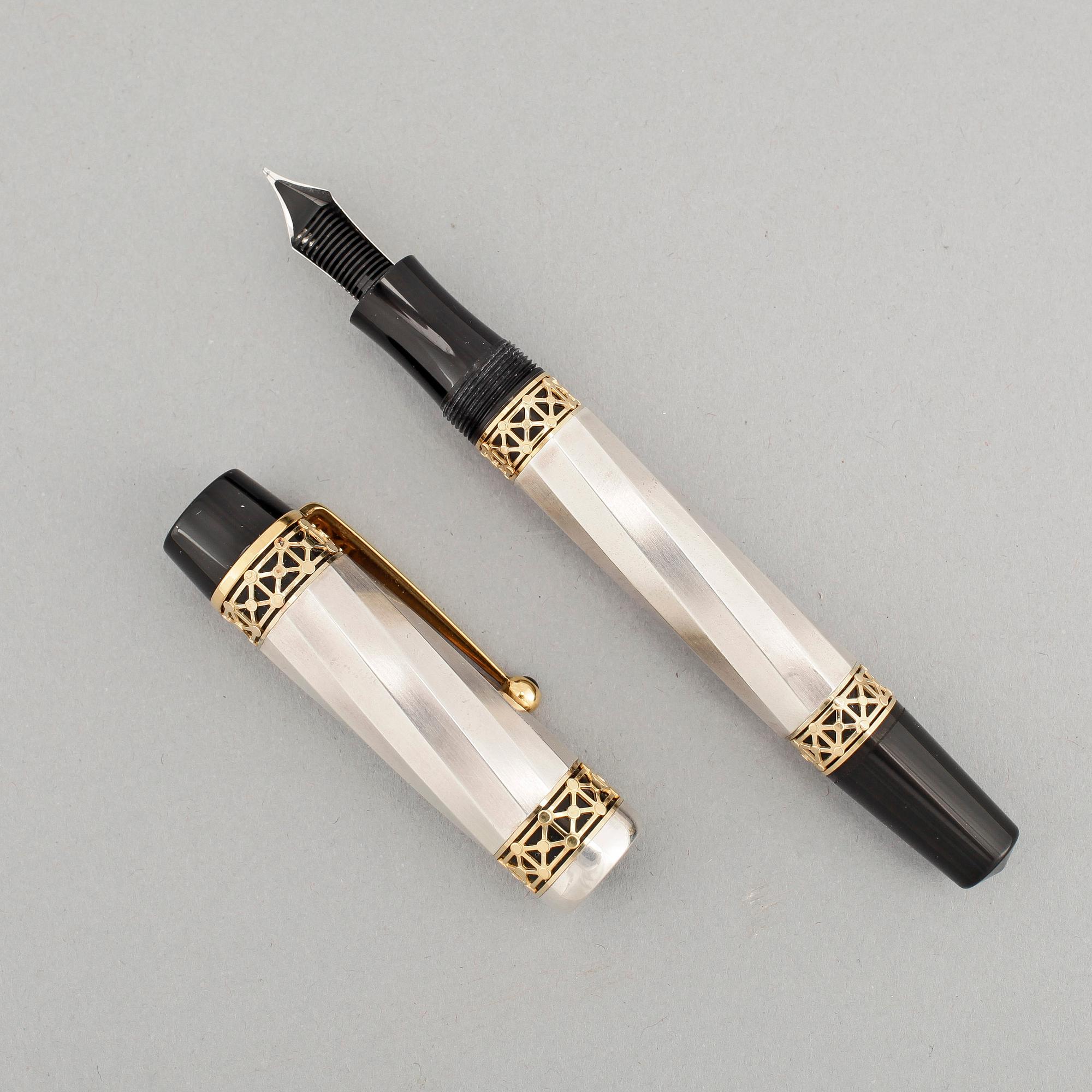 RESERVOARPENNA, Mont Blanc, numrerad 1108/4810, modellen lanserades år 2000.