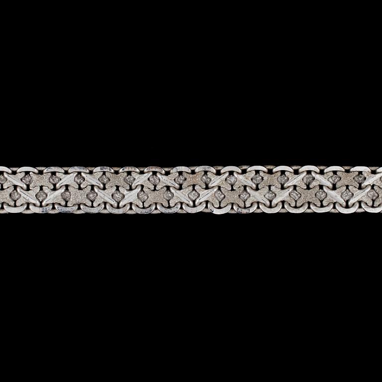 HALSSMYCKE, 14K vitguld. Vikt ca 55,0 g.