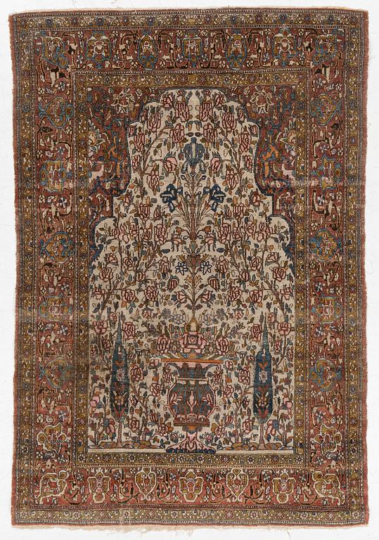 Rug, antique Isfahan, central Isfahan, c. 209 x 143 cm.