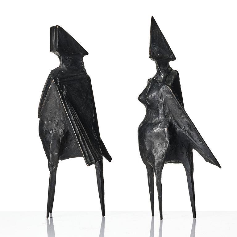 Lynn Chadwick, "Pair of standing figures".