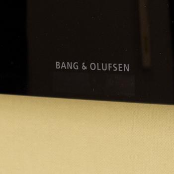 TV med FJÄRRKONTROLL, "BeoVision 1", Bang & Olufsen, Danmark, 1999. Serienummer: 14382140.