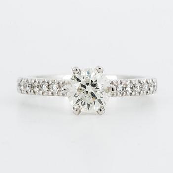 Circa 1.00 ct brilliant-cut diamond and circa 1.25 ct brilliant-cut diamond ring.