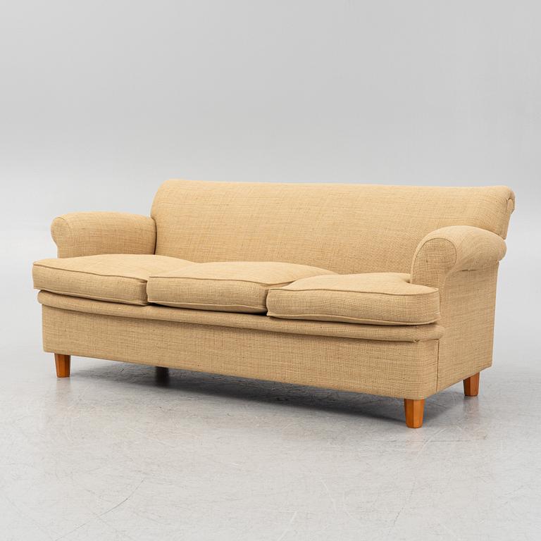 Josef Frank, a model 678 sofa, OH Sjögren for Firma Svenskt Tenn.