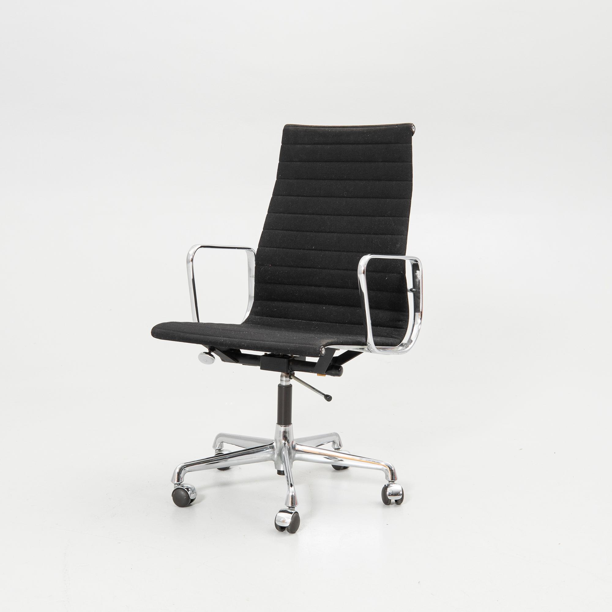 Charles & Ray Eames, Office chair, "EA119", Vitra.