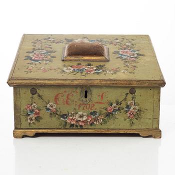 A polychrome-painted box attributed to J. N. Asplinds workshop in Falun (1784-1820).