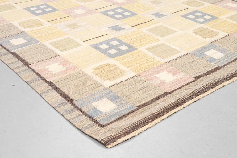 A carpet, flat weave, ca 240 x 155 cm, Sweden.