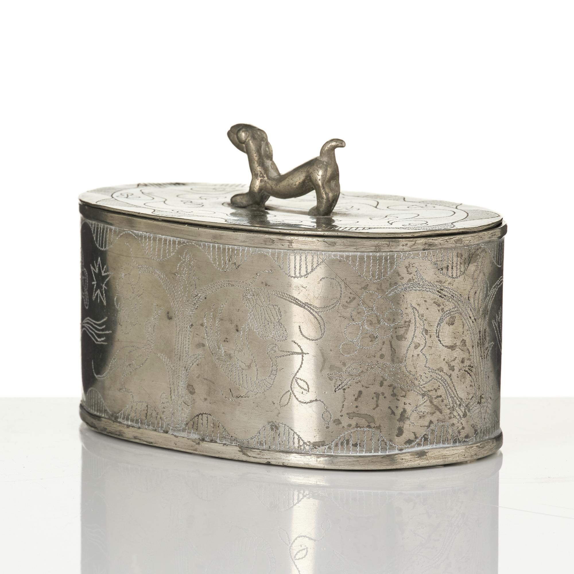 Nils Fougstedt, a Swedish Grace lidded box, Stockholm, 1923.