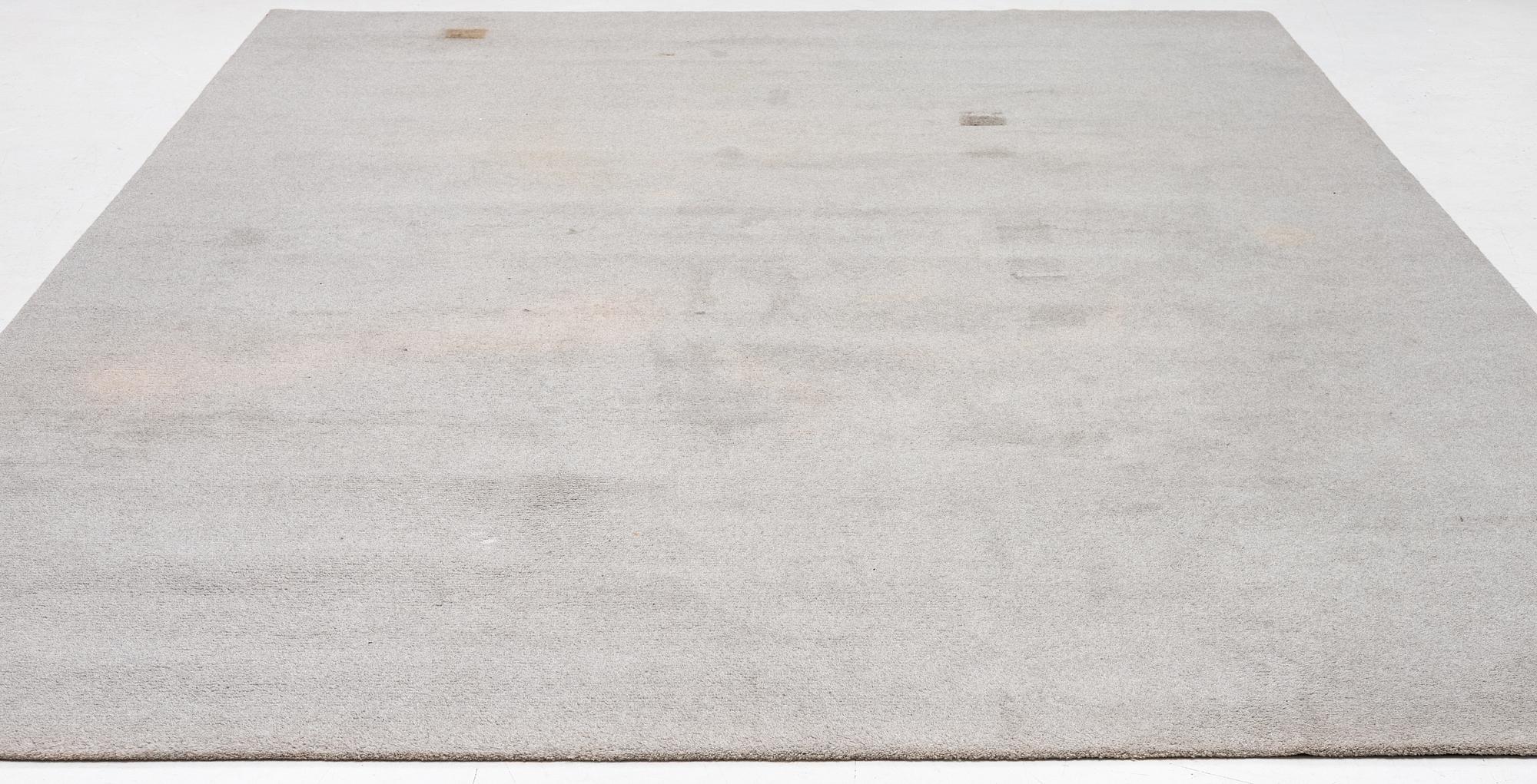 An Ogeborg carpet, c. 400 x 300 cm.
