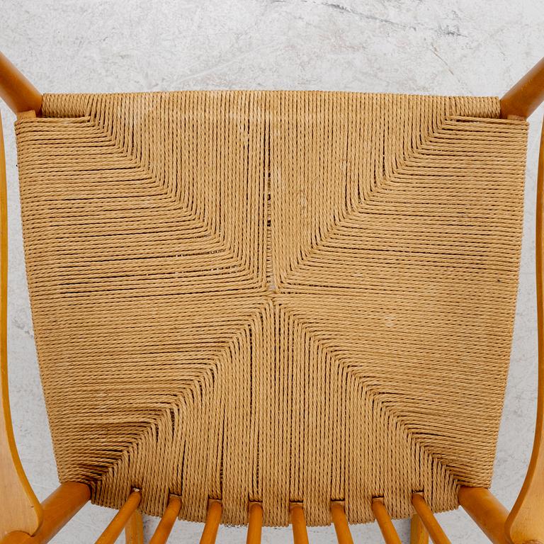 Hans J Wegner, gungstol, "J 16". FDB Möbler, 1900-talets andra hälft.