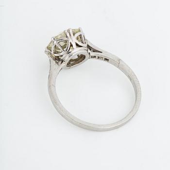 Old-cut diamond ring.