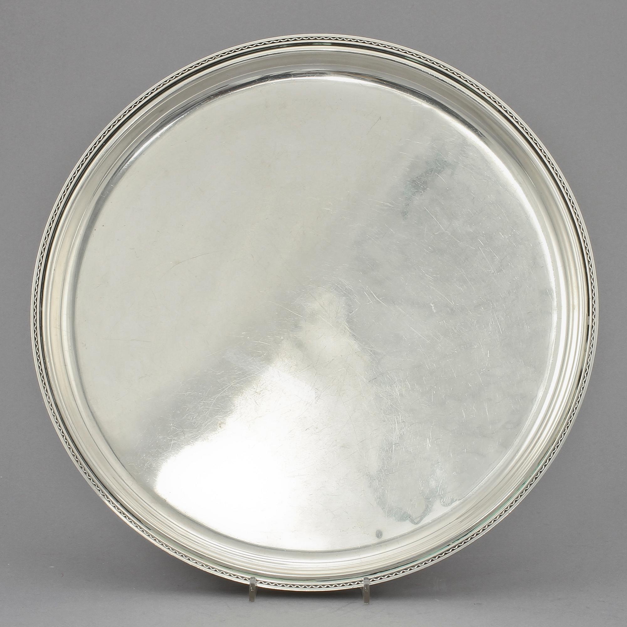 BRICKA, silver, Borgila, Stockholm, 1957. Vikt ca 1 600 g.