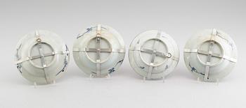 TALLRIKAR, 4 st snarlika, porslin, Kina, Qianlong 1736-1795.