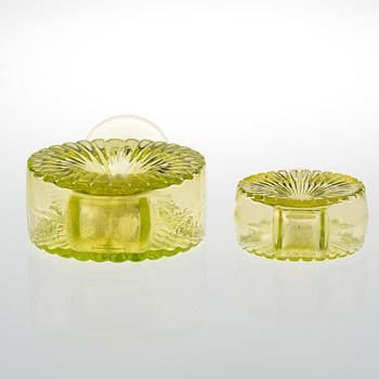 HELENA TYNELL, FLASKOR, 2 st, glas, Solflaskan, Riihimäen Lasi. Formgiven 1964.