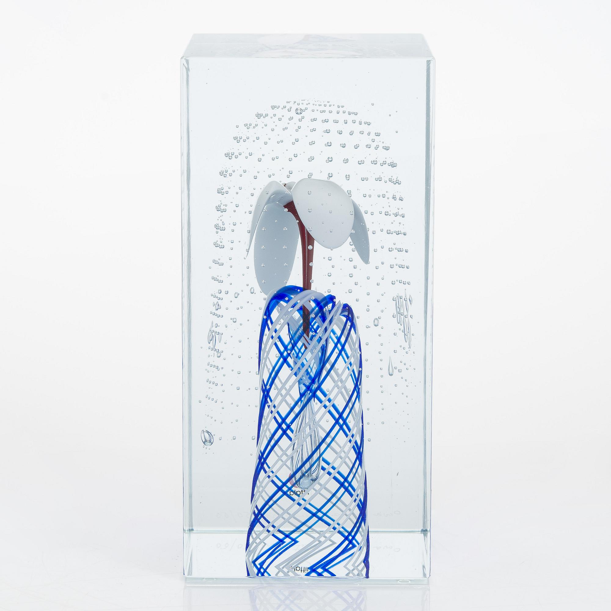 Oiva Toikka, a Jubilee cube, signed Oiva Toikka Nuutajärvi 50/50.