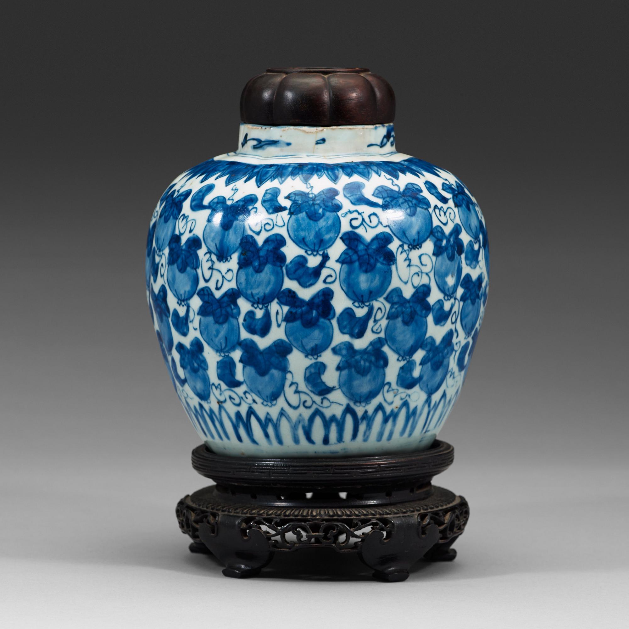 A blue and white jar, Ming dynasty, Wanli (1576-1620).