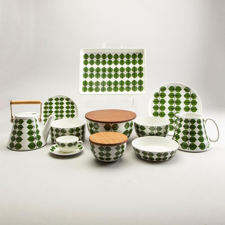 A Stig Lindberg 55 pcs dinner service "Berså", cream ware, Gustavsberg.