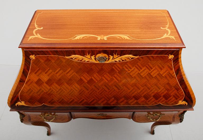 SEKRETÄR, Louis XVI-stil, 1900-talets mitt.