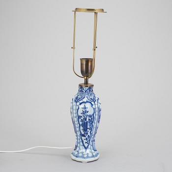 BORDSLAMPA, Porslin, Kina, 1800-tal.