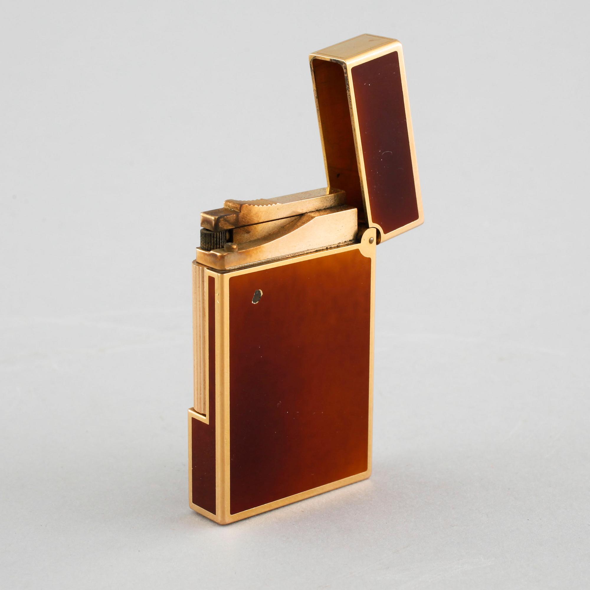A Dupont de Paris lighter, second half of the 20th century.