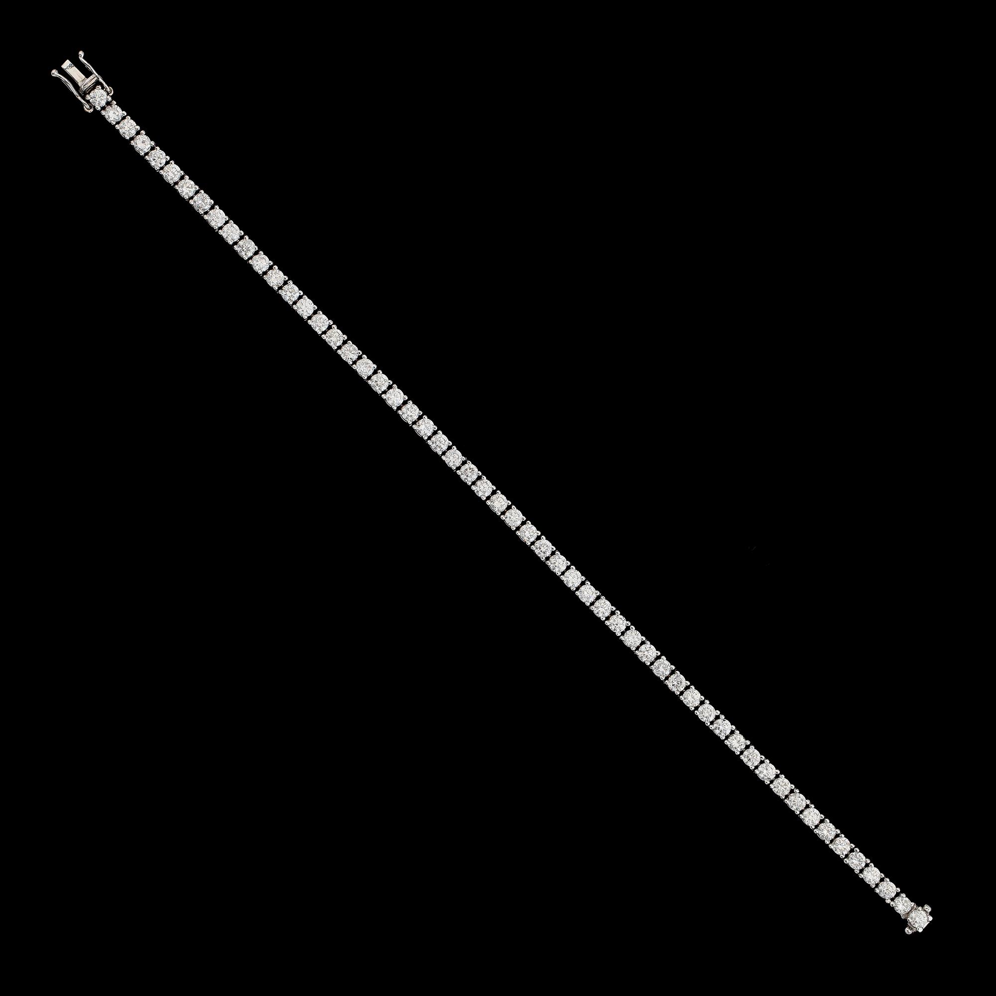 ARMBAND, 18K vitguld, Rivièrelänk, briljantslipade diamanter tot ca 4.83 ct. Vikt ca 12 g.