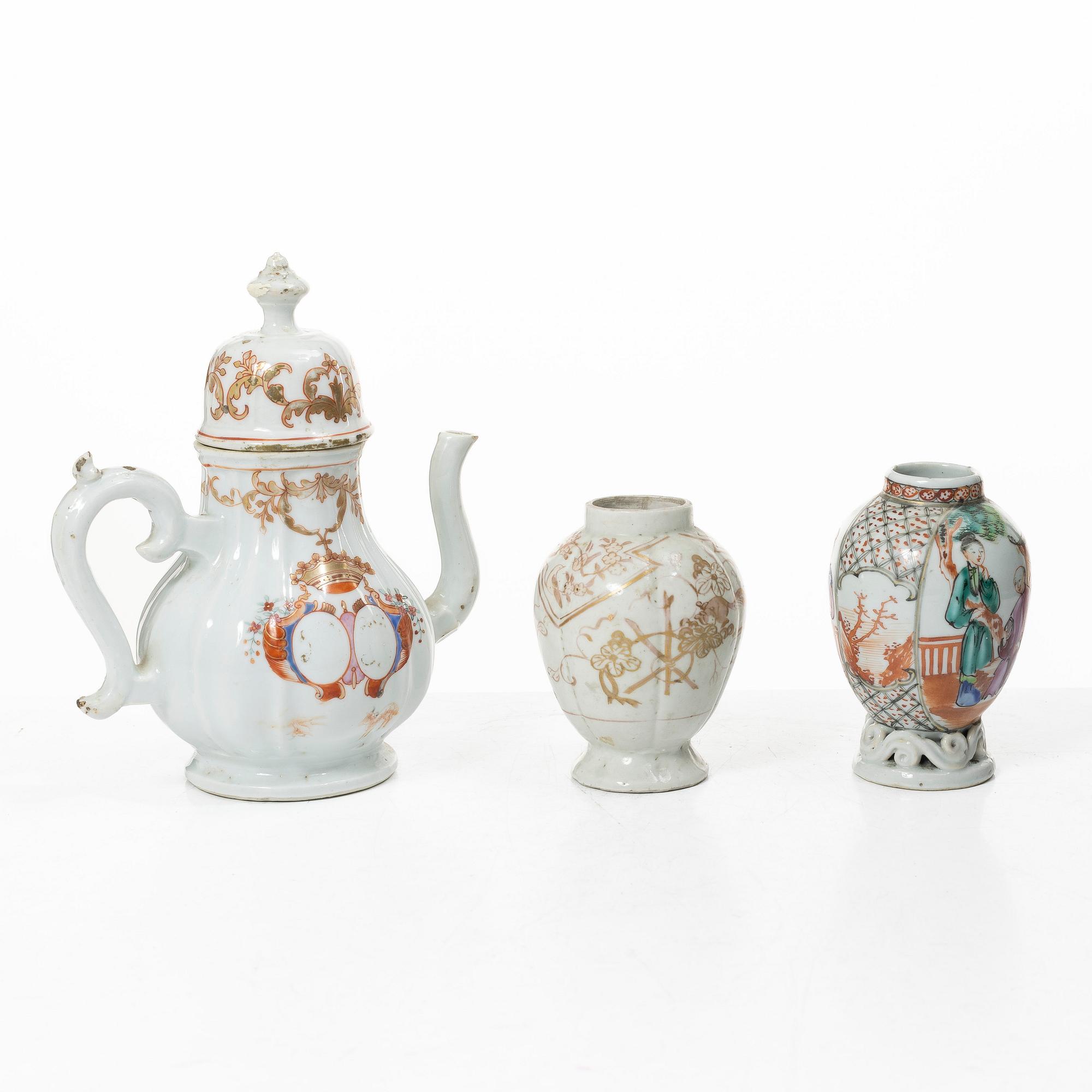 A famille rose tea pot and two tea caddies, Qing dynasty, Qianlong (1736-95).