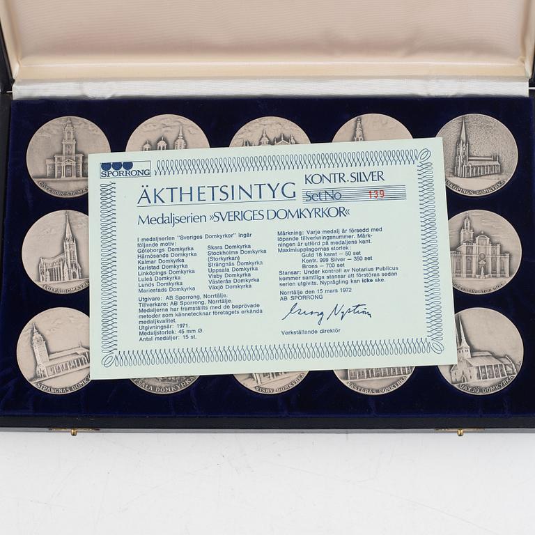 Medaljserie, 15 delar, silver, "Sveriges domkyrkor", AB Sporrong, Norrtälje, 1971-72.