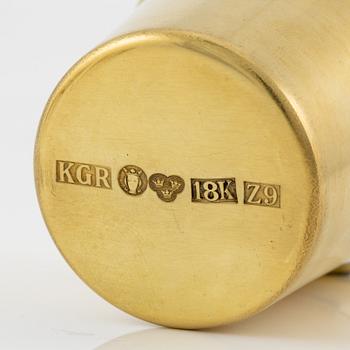 Six Swedish 18 carat gold small beakers, marks of Kurt Ribbhagen AB, Stockholm 1974.