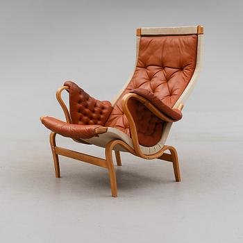 FÅTÖLJ, "Pernilla", Bruno Mathsson, Dux, 1900-talets andra hälft.