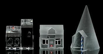SKULPTURER, 3 st, glas, Jorma Vennola, Iittala, Finland, sign, numrr o dat samt Bertil vallien, Kosta, sign o numr.