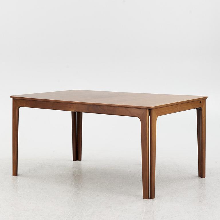 Dining table, Skovby Denmark, contemporary.