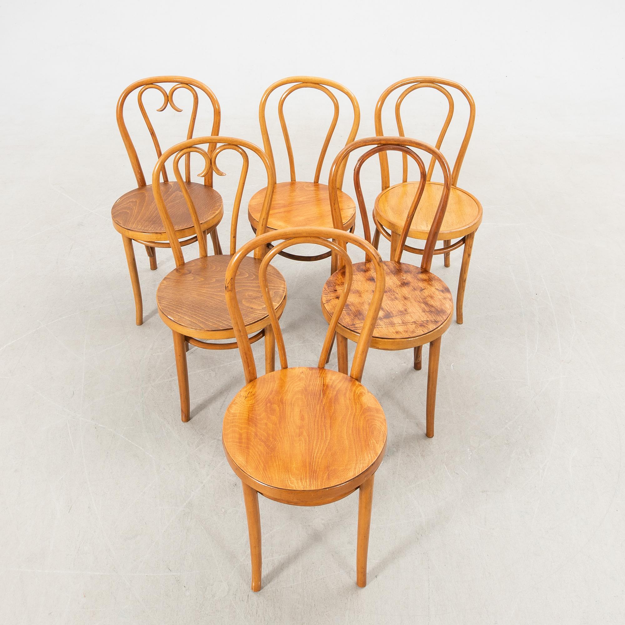 Stolar 6 st snarlika 1900-talets första hälft.