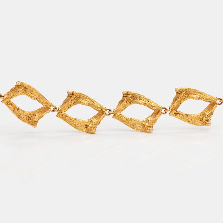 Helky Juvonen, A 14K gold bracelet. Westerback, Helsinki 1972.