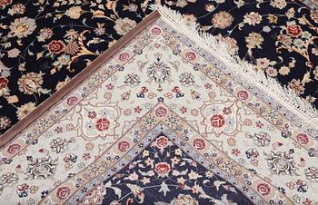 Carpet, Isfahan with silk elements, 300 x 203 cm.