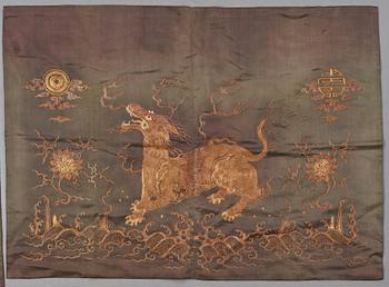 A set of five embroidered silk panels/chair covers, Qing dynasty (1644-1912).