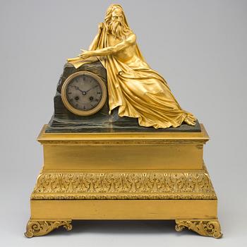 A gilt bronze Empire mantle clock from Joubert & Beaunis, Paris, France, first half of the 19th Century.