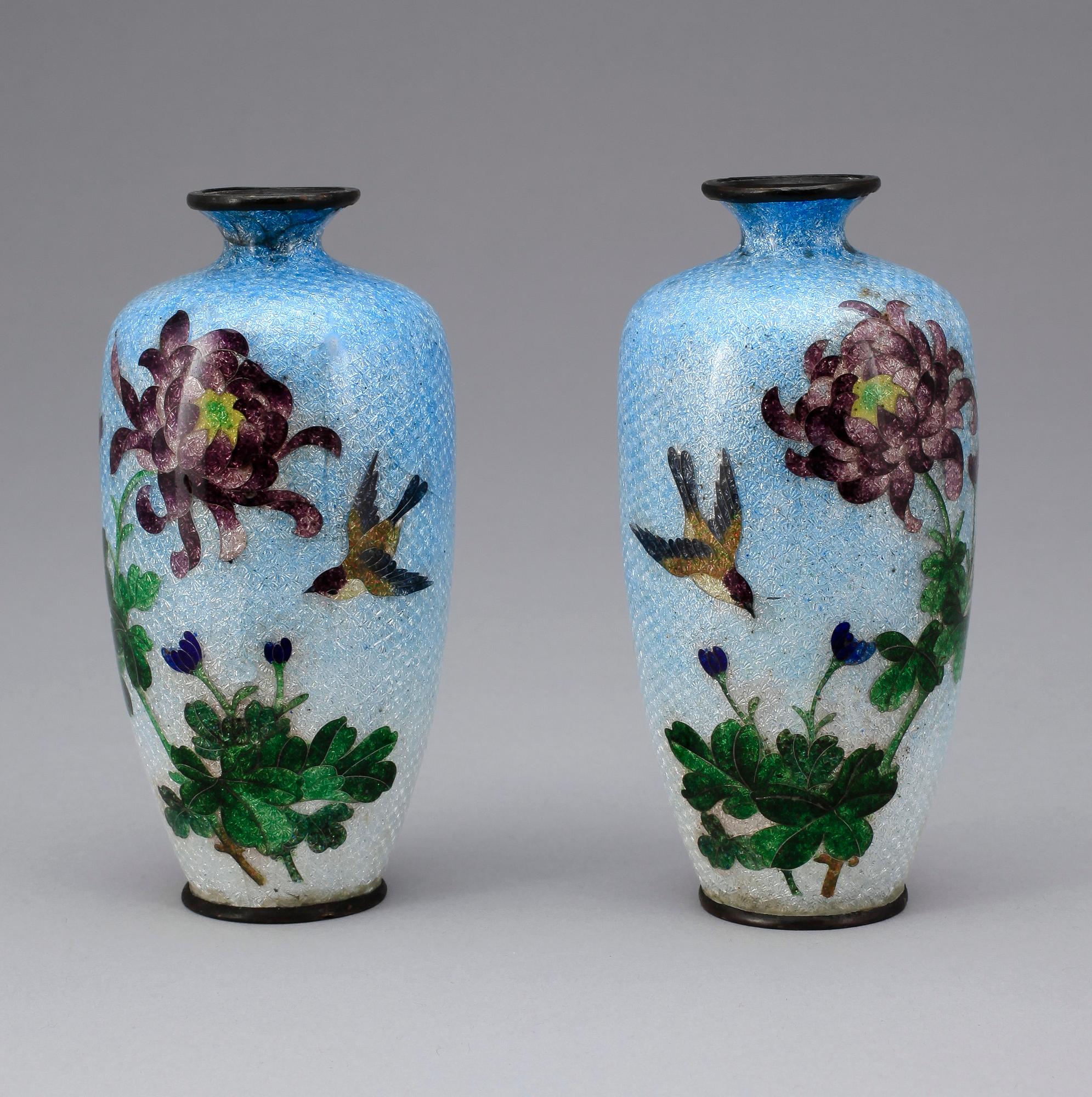 VASER, sex stycken, cloisonne. Japan, Meiji.