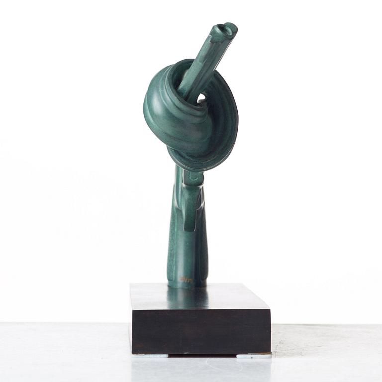 Carl Fredrik Reuterswärd, "Non Violence".