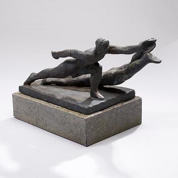 TAPIO KARI KUSTAA OVASKA, veistos, pronssia, signeerattu, numeroitu 10/20, ja päivätty -87.