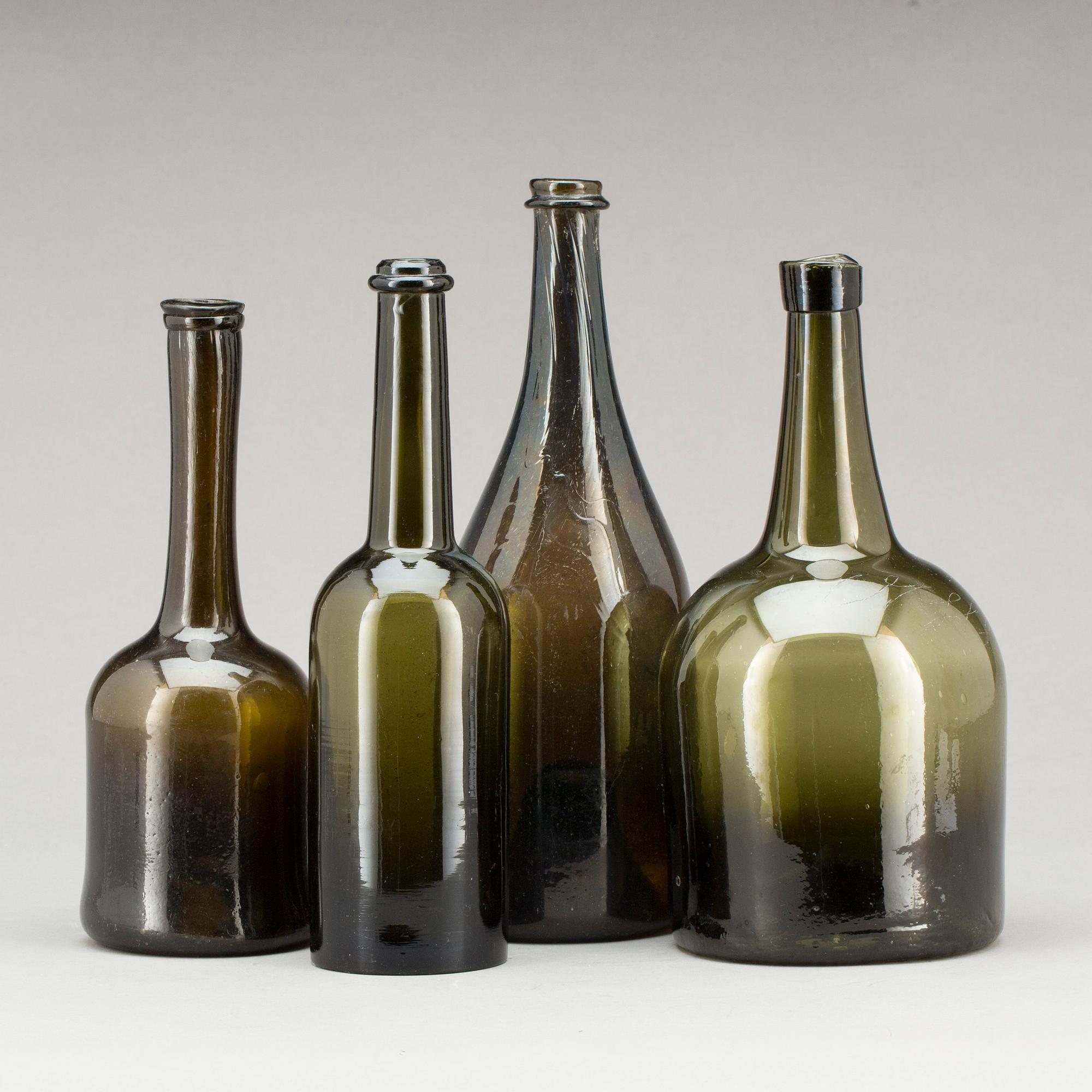 FLASKOR, 4 st, glas, 1800-1900-tal.